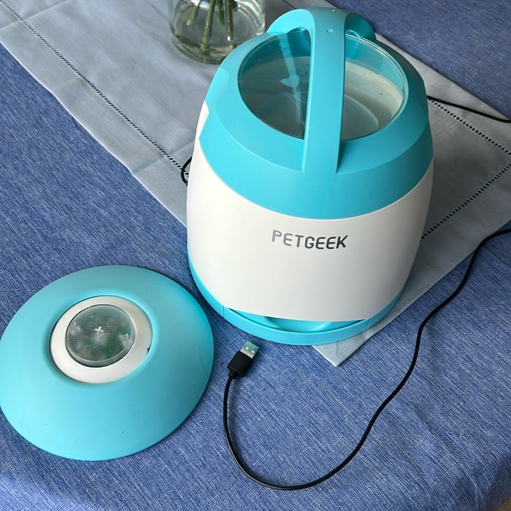 Pet geek treat feeder. Used once.